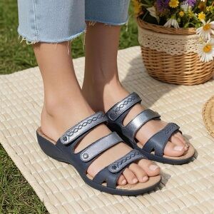Taos Tour Women's Metallic Pewter Leather Hook and Loop Slip-On Sandals -- 11